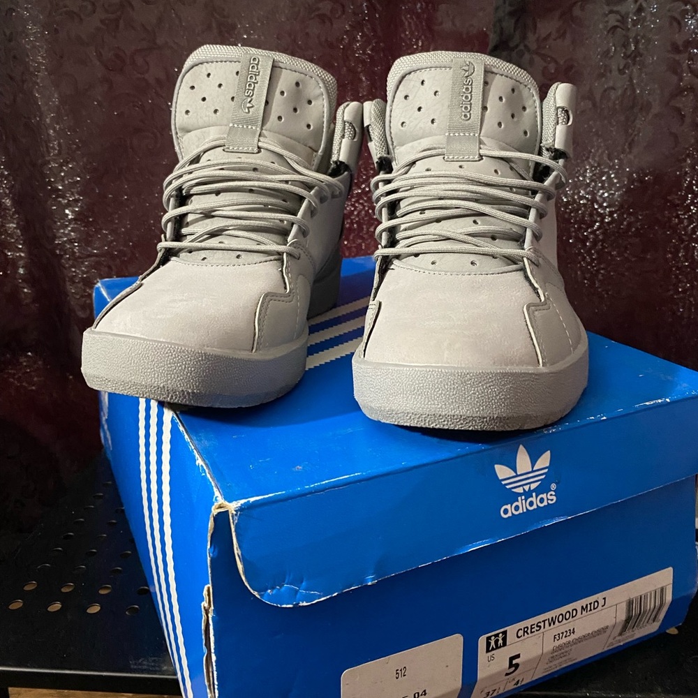 Adidas crest wood mid j